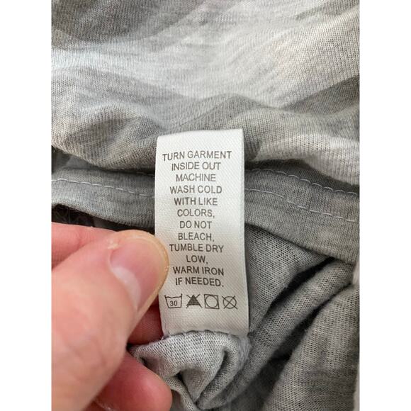 Reflex Women's Size L Lot of 2 Gray Pink Short Sleeve Camouflage T-Shirt - Picture 5 of 6